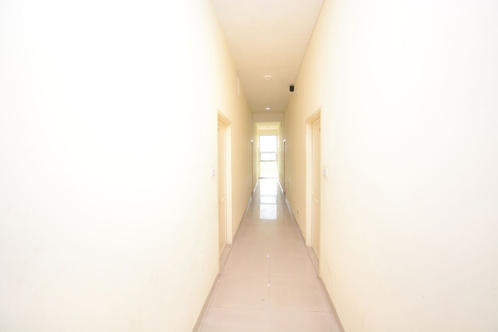 OYO 33024 Urban Guest House