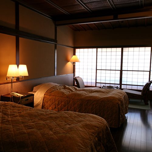 Hanakomichi - carbon neutral hotel in Izu