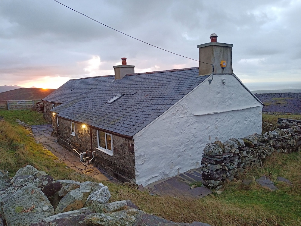 Bryn Derwen — 4-Star Luxury Hotel in Caernarfon, United Kingdom