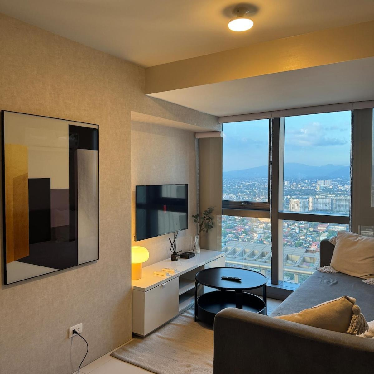 Elegant 1br with Great View Panoramic Pool Near Ortigas CBD 24 — 4-Star Luxury Hotel in Manila, Philippines