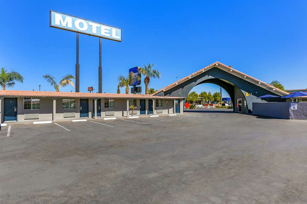 Americas Best Value Inn & Suites El Centro - photo 4
