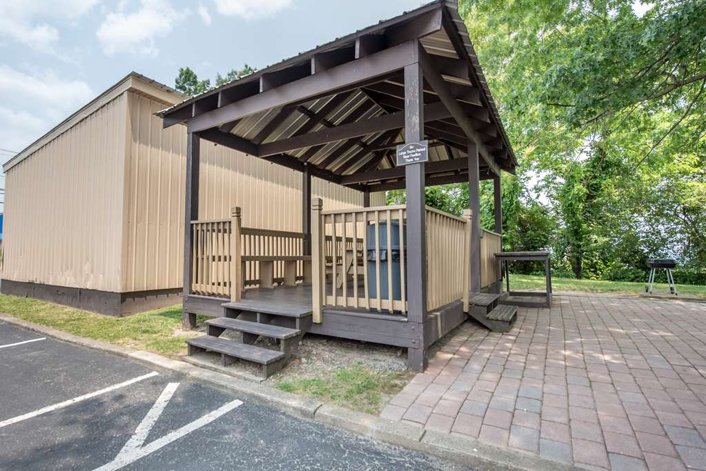 Best Western Plus Bridgeport Inn - photo 48