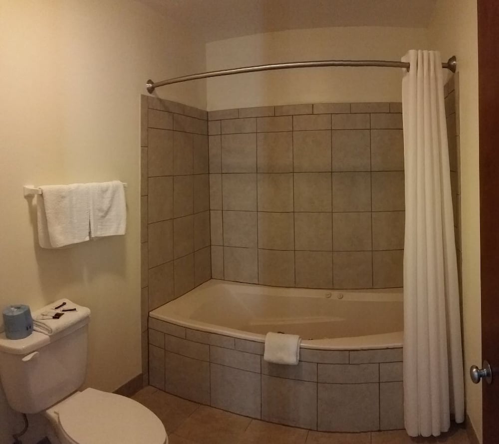 Relax Inn Motel - photo 16