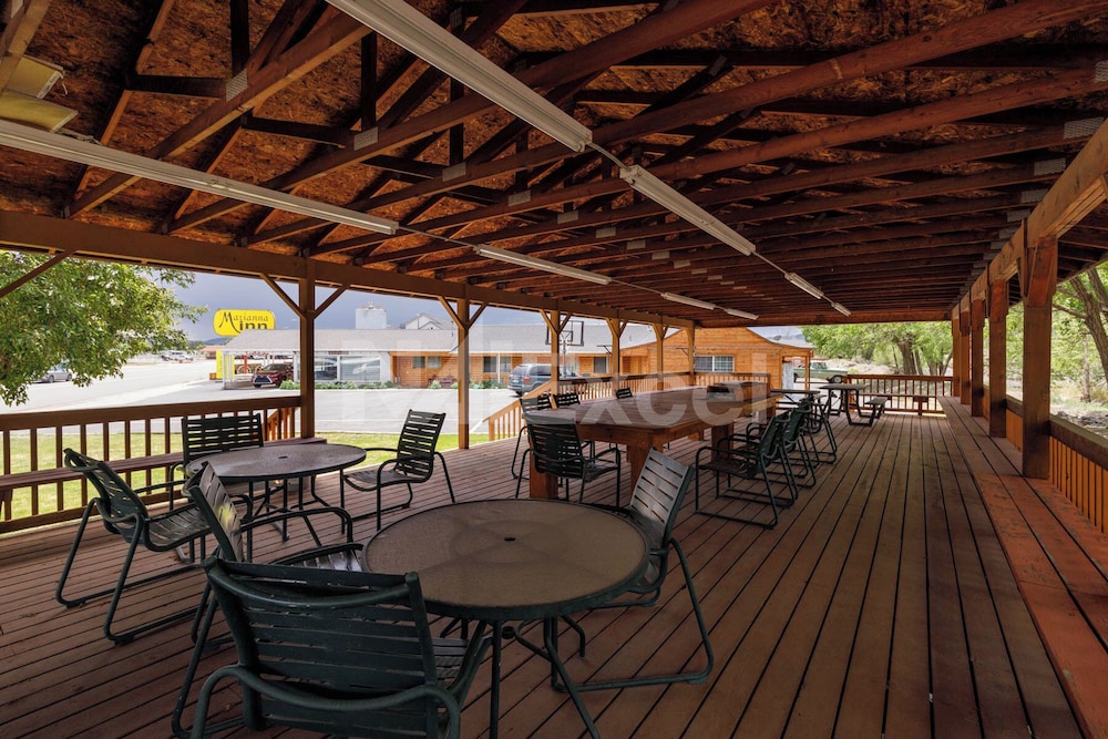 Marianna Inn Panguitch - photo 11