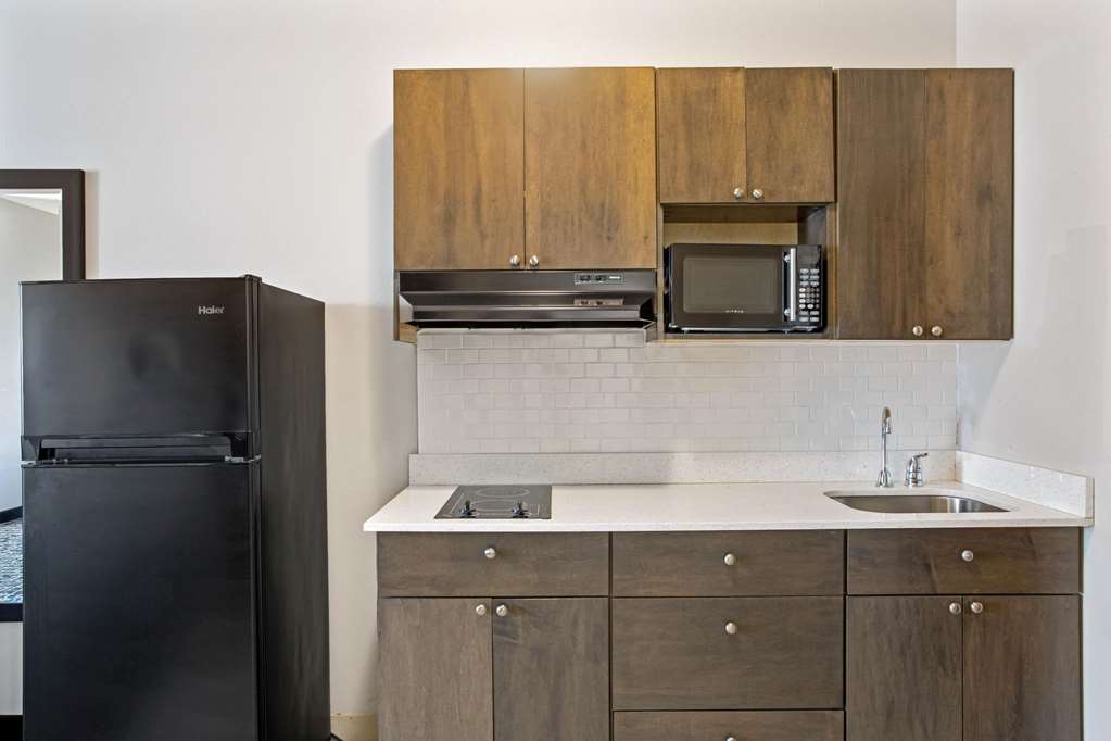 La Quinta Inn & Suites by Wyndham York - photo 23
