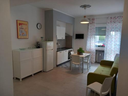 Guest House Jolanda — 4-Star Luxury Hotel in Turin, Italy