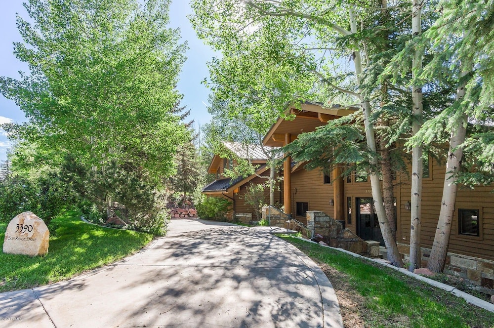 3390 Sun Ridge Dr - photo 27