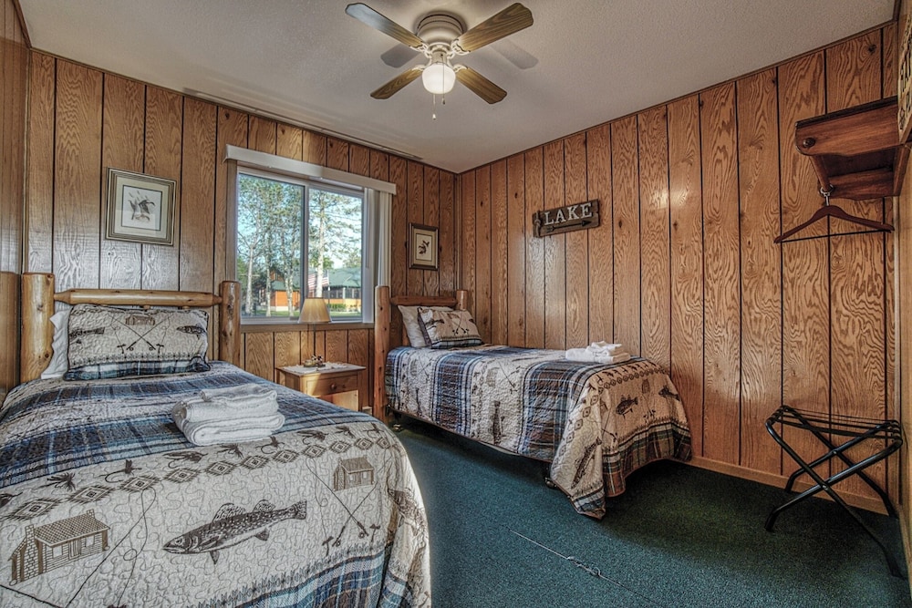 Lena's Northern Pines Resort - photo 25