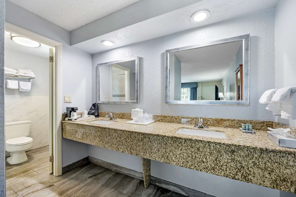 Best Western Thunderbird Motel - photo 24