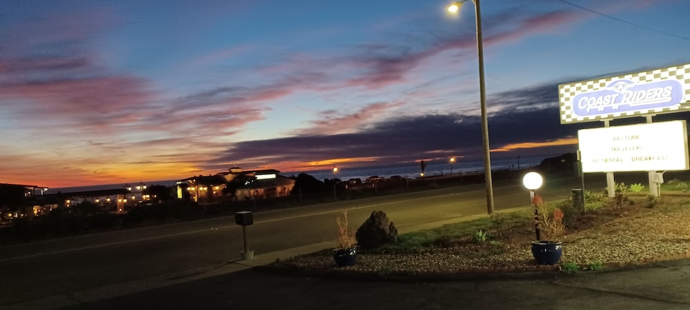 Coast Riders Inn - photo 102