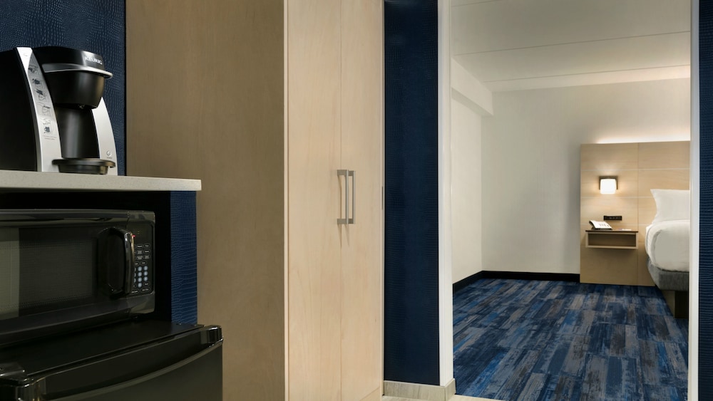 Holiday Inn Express Williamsbrg Busch Gardens Area by IHG - photo 3