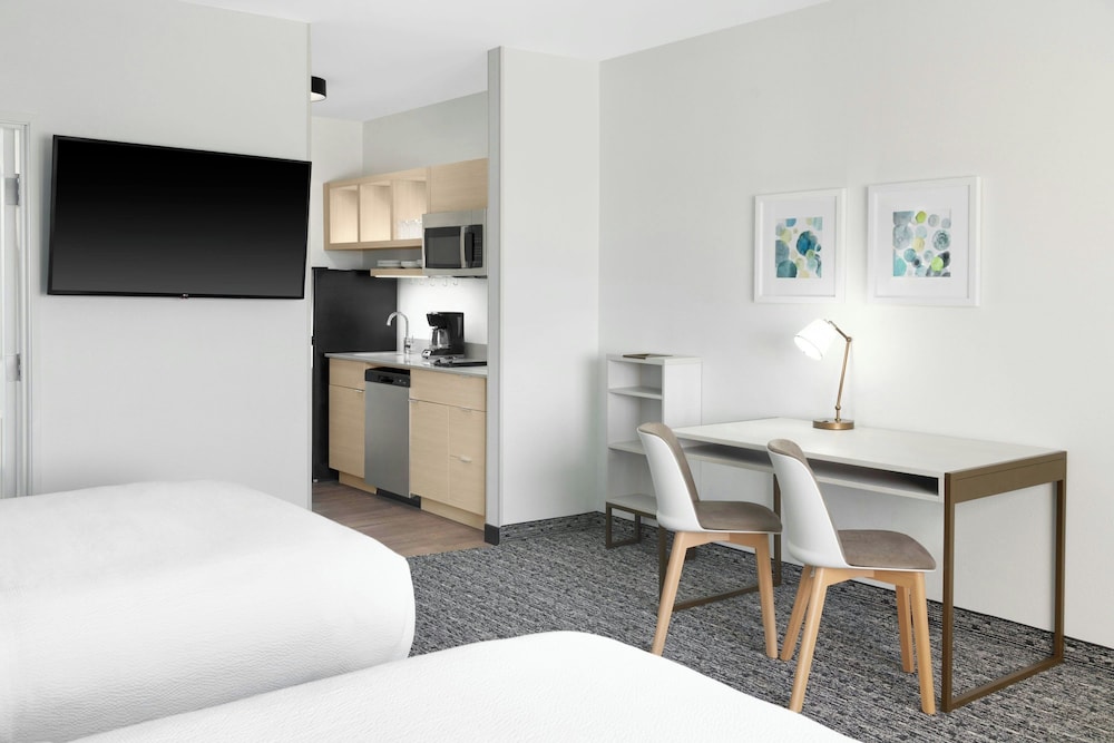 Ramada Inn - photo 10