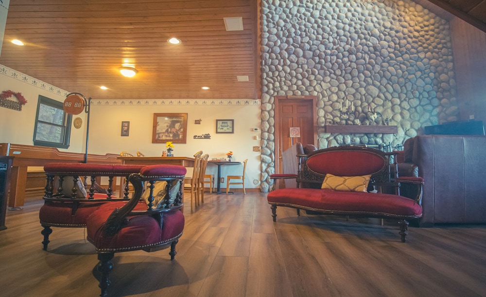 Tucker Peak Lodge - photo 24