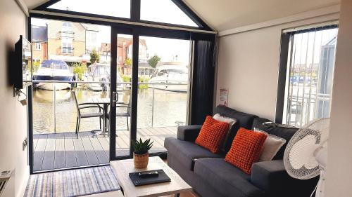 Lingchen Hotel - carbon neutral hotel in Qujing
