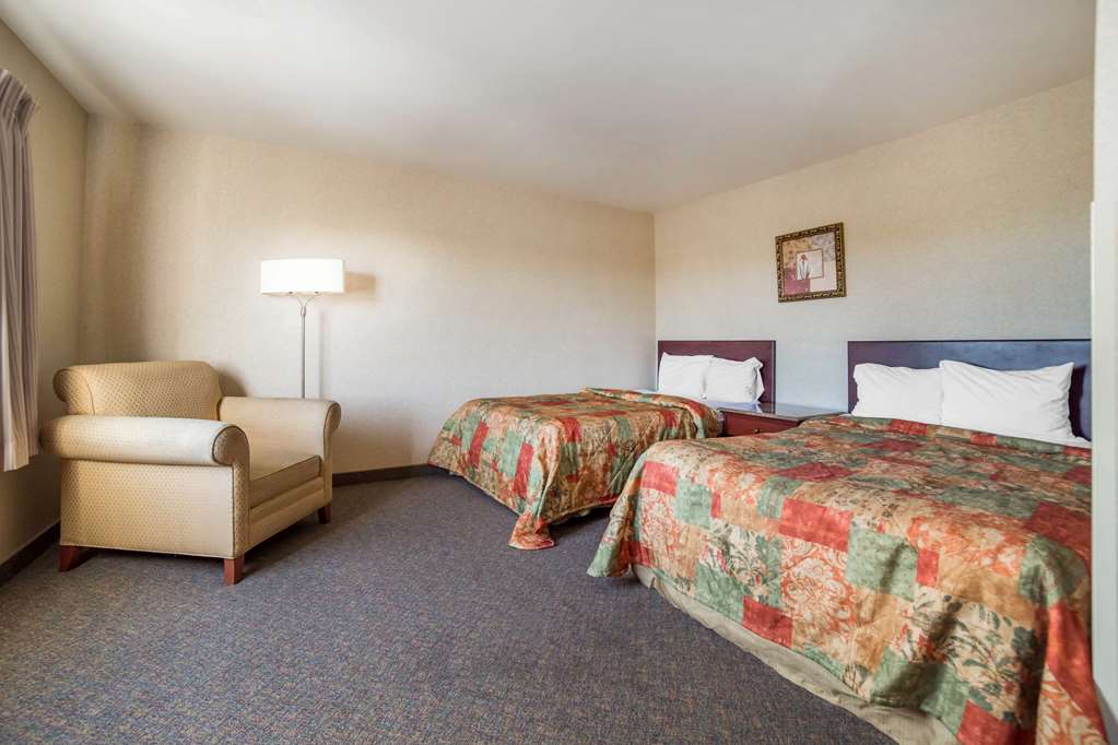 Rodeway Inn & Suites Nampa - photo 21