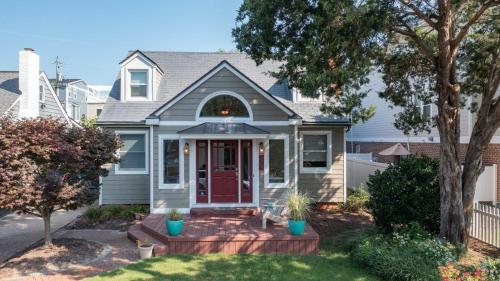 The North End Bungalow — 4-Star Luxury Hotel in Virginia Beach, United States