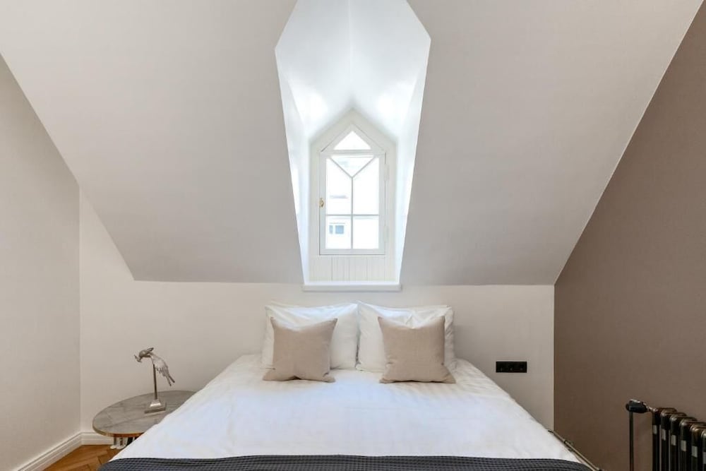 Luxury 2BD apartment in City Center