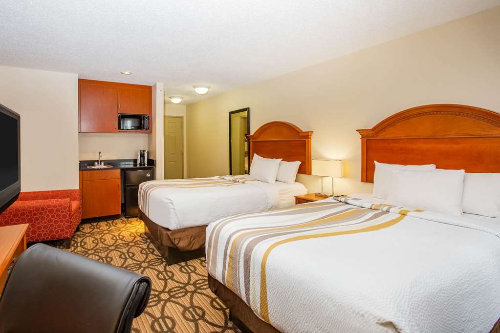 La Quinta Inn & Suites by Wyndham North Platte - photo 21