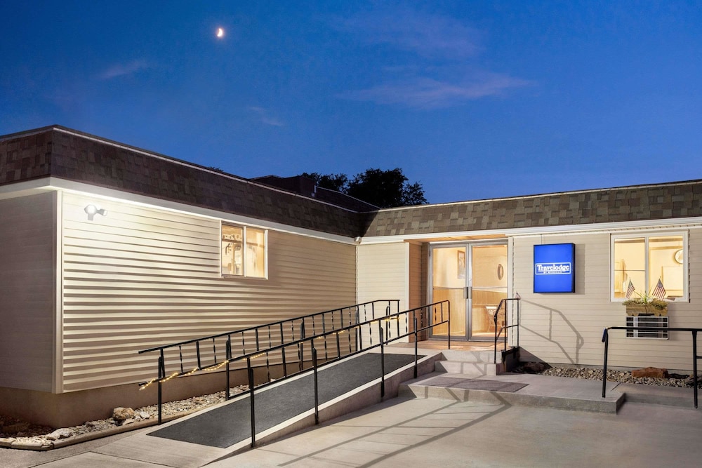 Travelodge by Wyndham Edgemont - photo 24