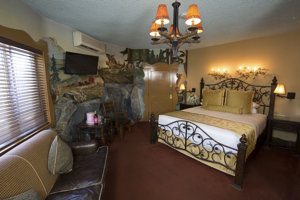 Madonna Inn - photo 15