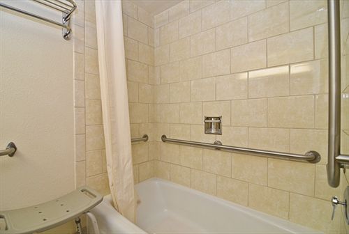 Lancaster Welcome Inn - photo 17