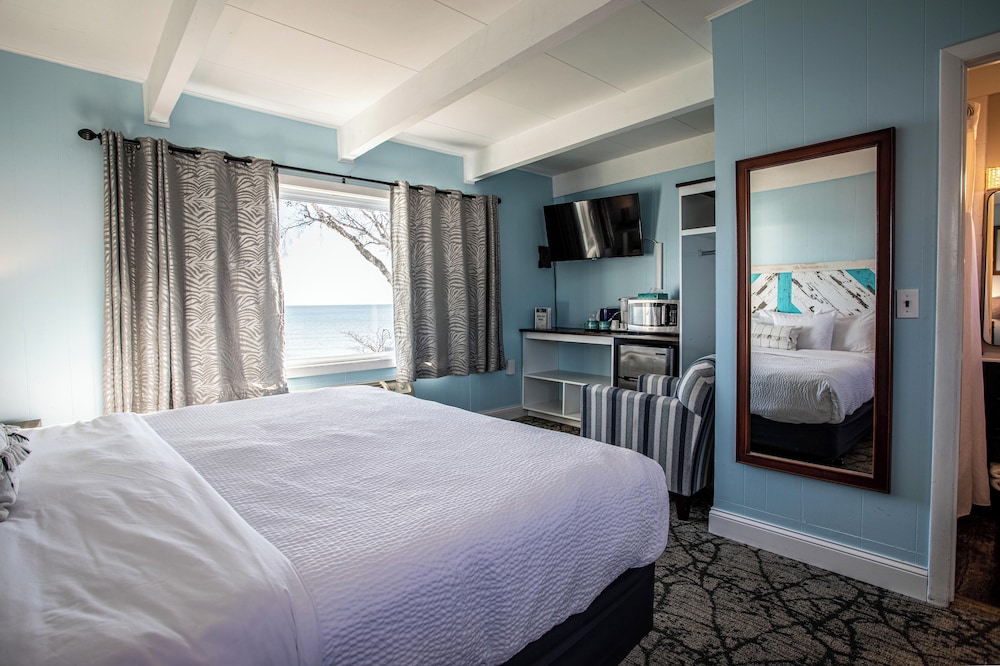 Beachfront Inn - photo 17