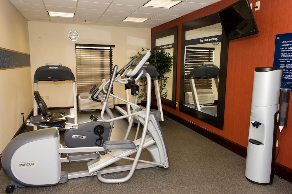 Hampton Inn Atlanta Fairburn - photo 33