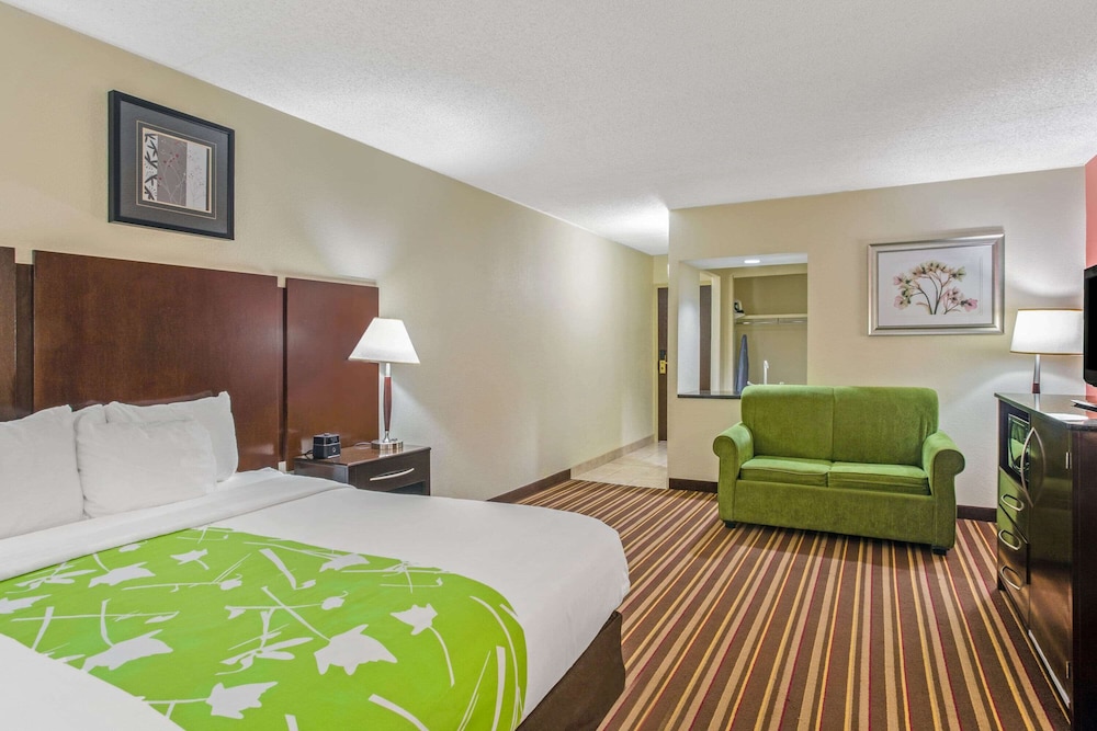 DoubleTree by Hilton Salisbury - photo 18