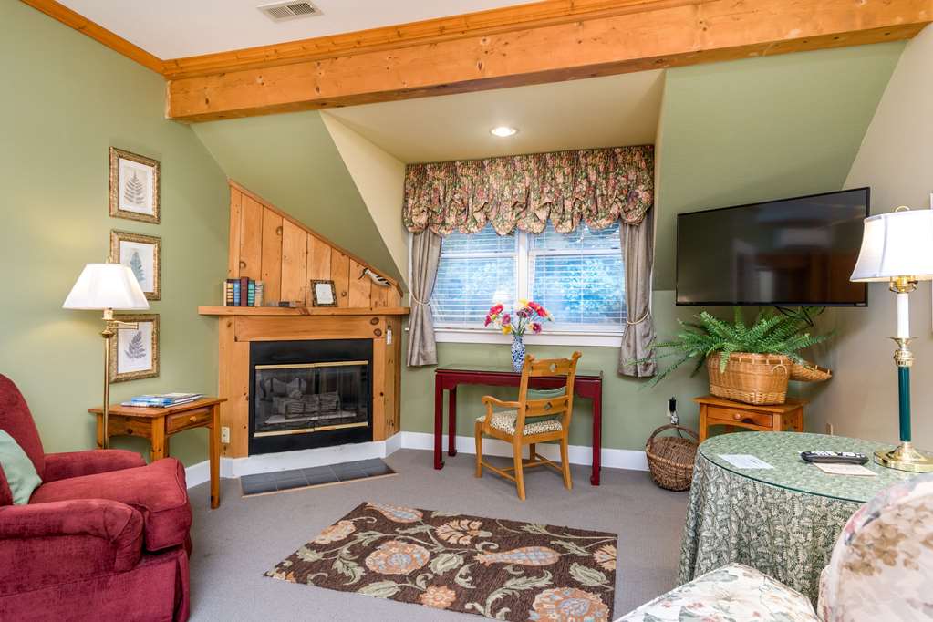 Highland Lake Inn & Resort - photo 9