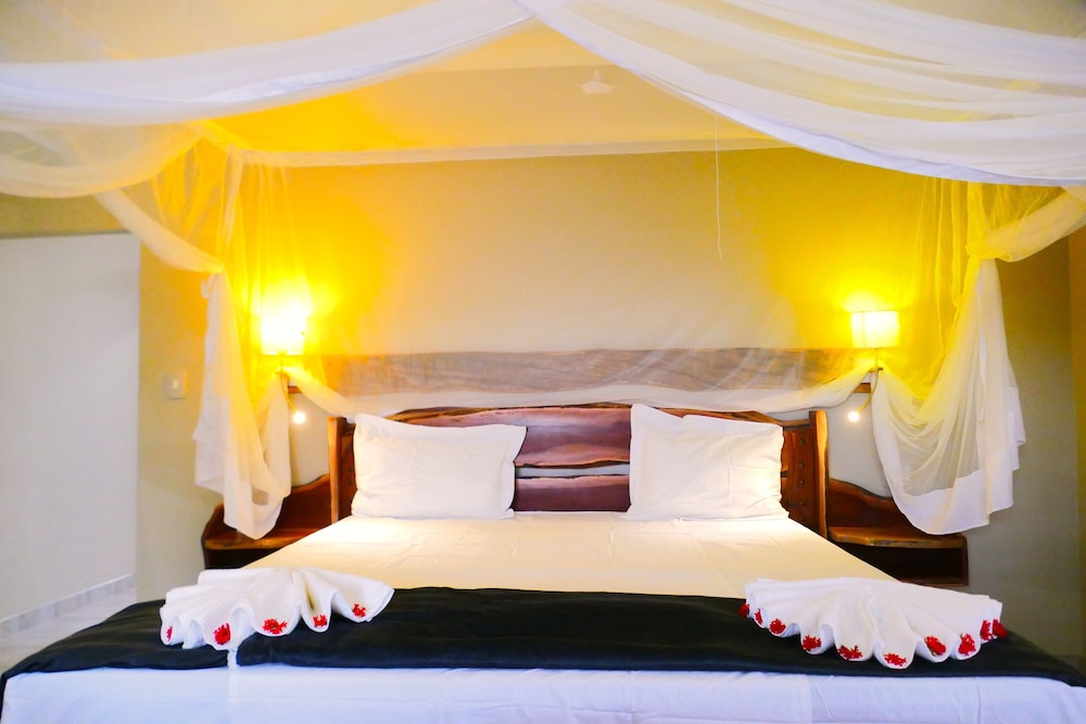 Omukuyu Wildlife Lodge — Otavi — photo 5