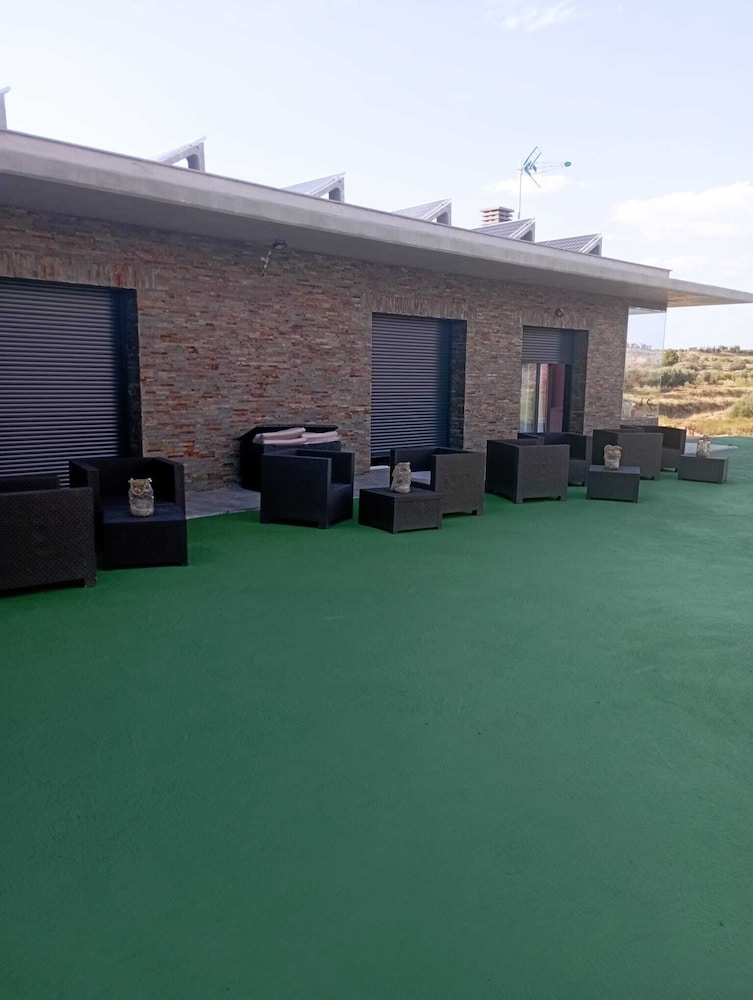 Cabezo Bunuel - carbon neutral hotel in Calanda