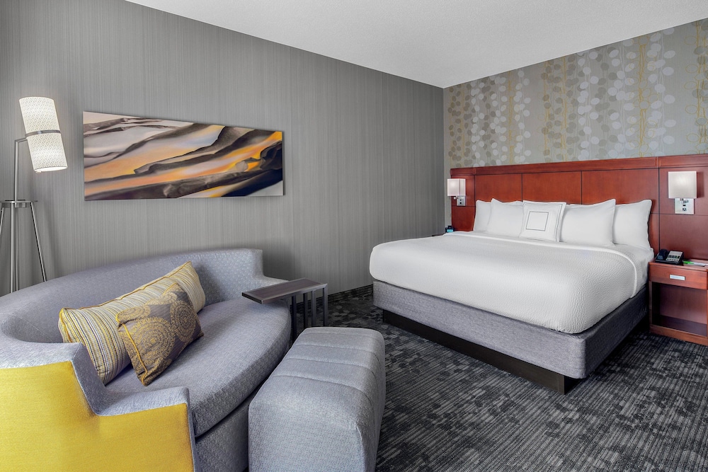 Courtyard by Marriott Pittsburgh Airport — Coraopolis — photo 2