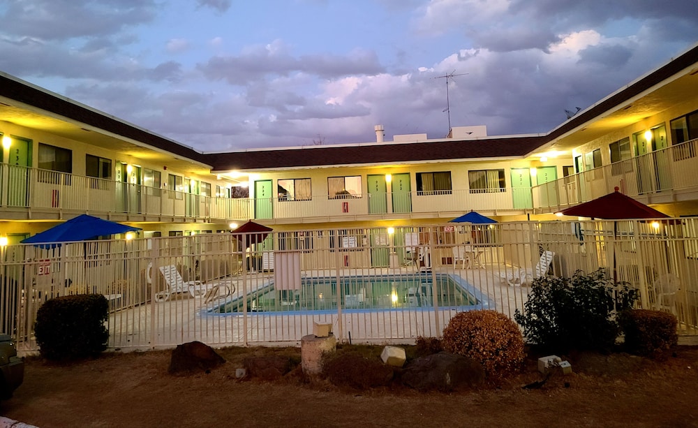 Motel 9 Las Cruces - photo 17
