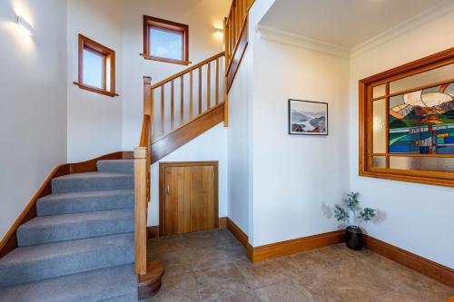 Summit View Lodge — 4-Star Luxury Hotel in Wanaka, New Zealand