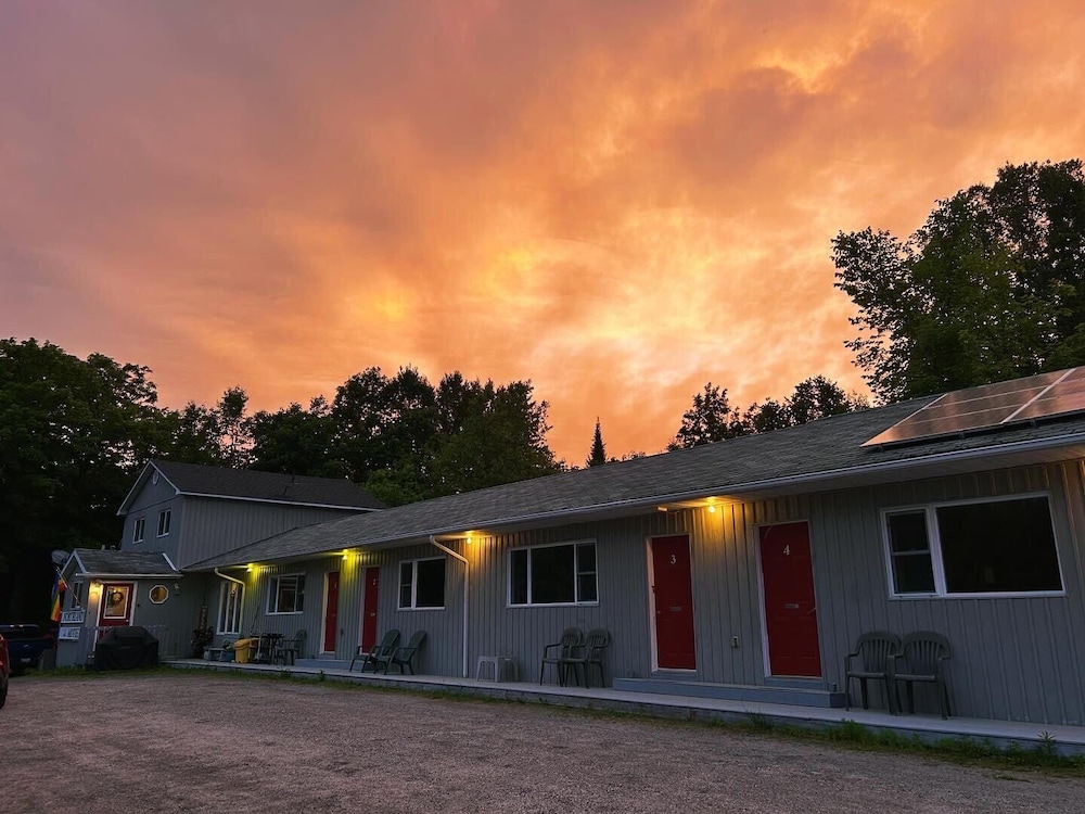 Port Loring Northland Motel in Parry Sound, Canada