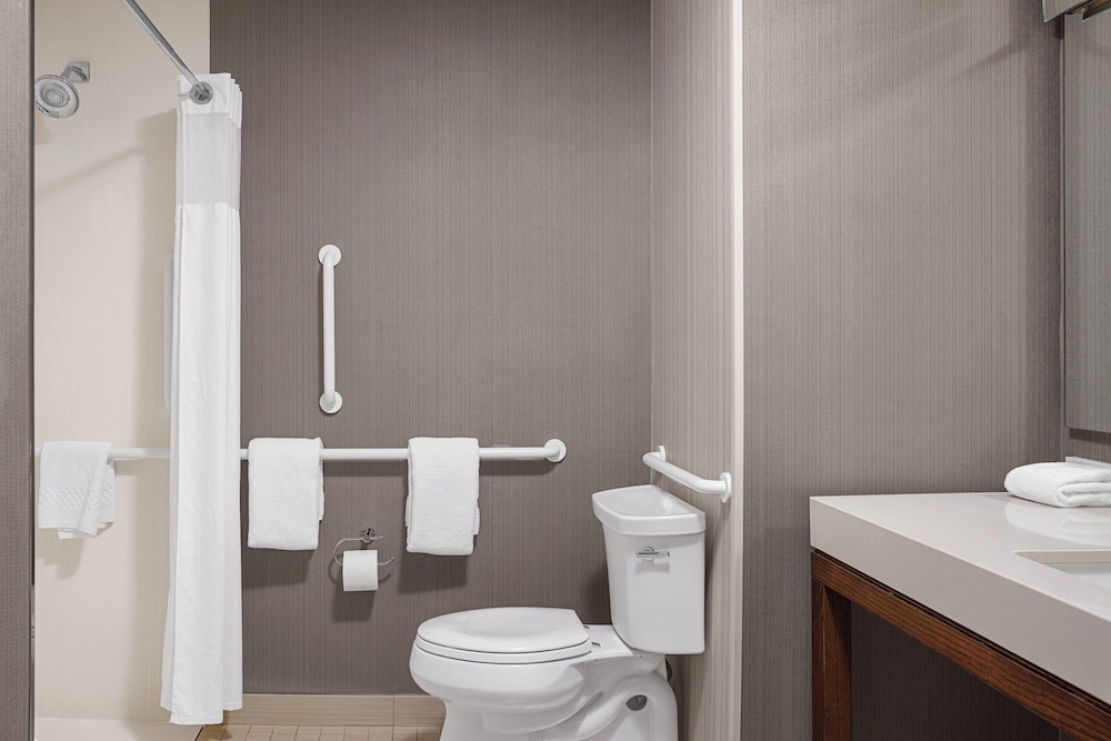 Courtyard by Marriott Charleston Summerville - photo 14