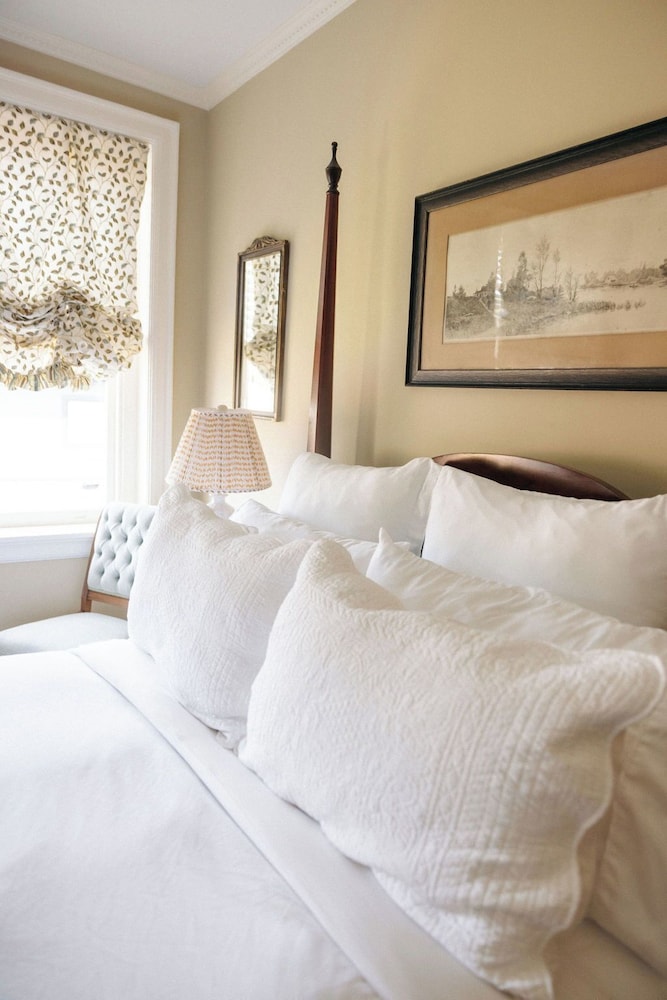Kenmore Inn - photo 7