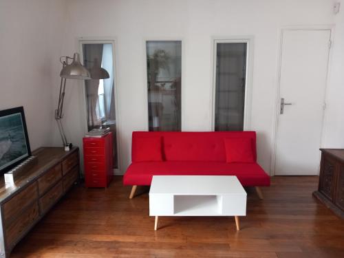 Close To Montmartre 1 Bedroom Apartment — 4-Star Luxury Hotel in Paris, France