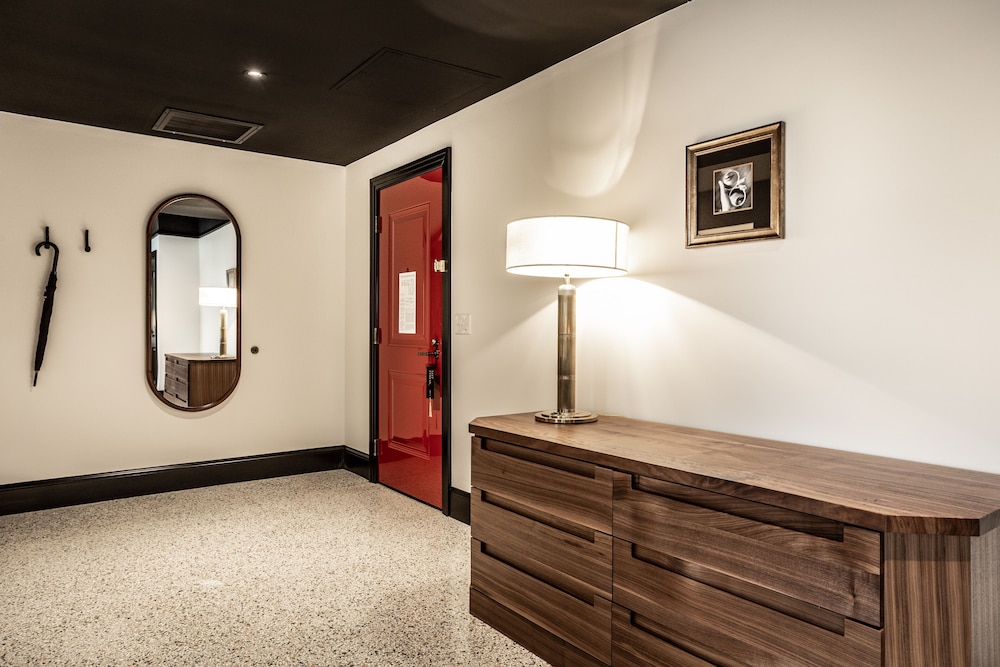 Bottleworks Hotel - photo 25