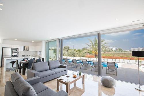 Villa Manta Platina Brand New Luxury 3 Bedroom Protaras Villa