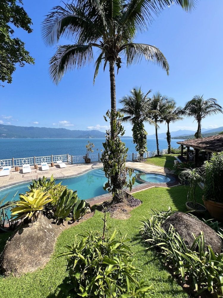 Vilatoro Guest House — 4-Star Luxury Hotel in Ilhabela, Brasil