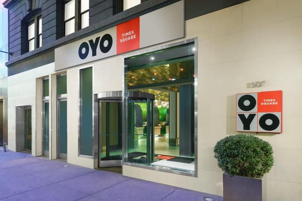OYO Times Square - photo 42
