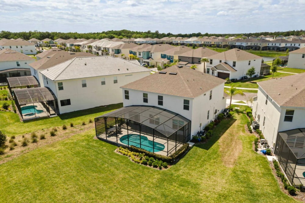 NEW Home 8 Bedrooms At Bella Vida Resort - photo 47