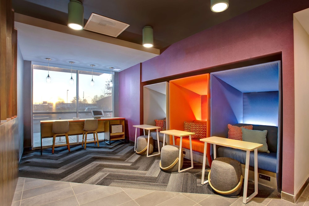 Tru by Hilton Alcoa Knoxville Airport - photo 14