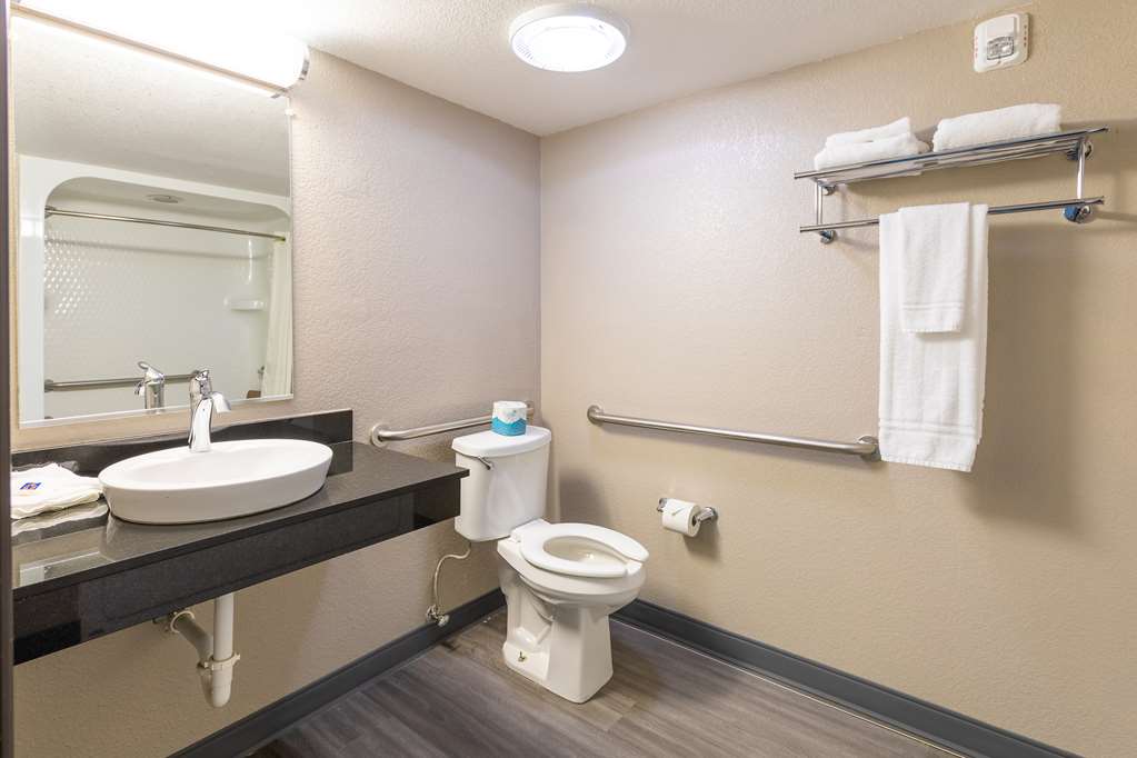 Motel 6 Fort Lupton CO - photo 18