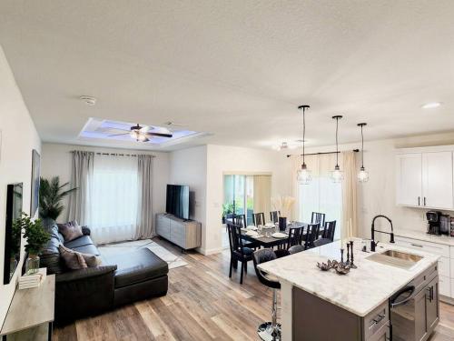 Beautiful family vacation house — 4-Star Luxury Hotel in Rotonda West, United States