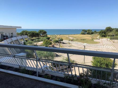 Appartement La Rochelle 3 pièces 6 personnes FR 1 246 587 — 4-Star Luxury Hotel in La Rochelle, France