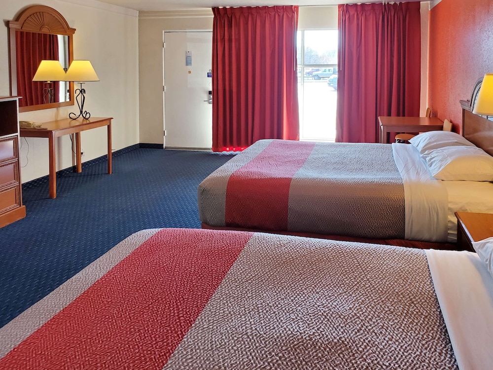Motel 6 Canon City CO - photo 24