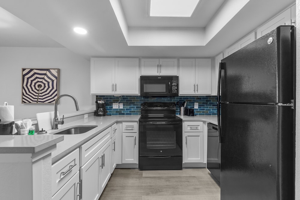 Compass Cove Resort - photo 194