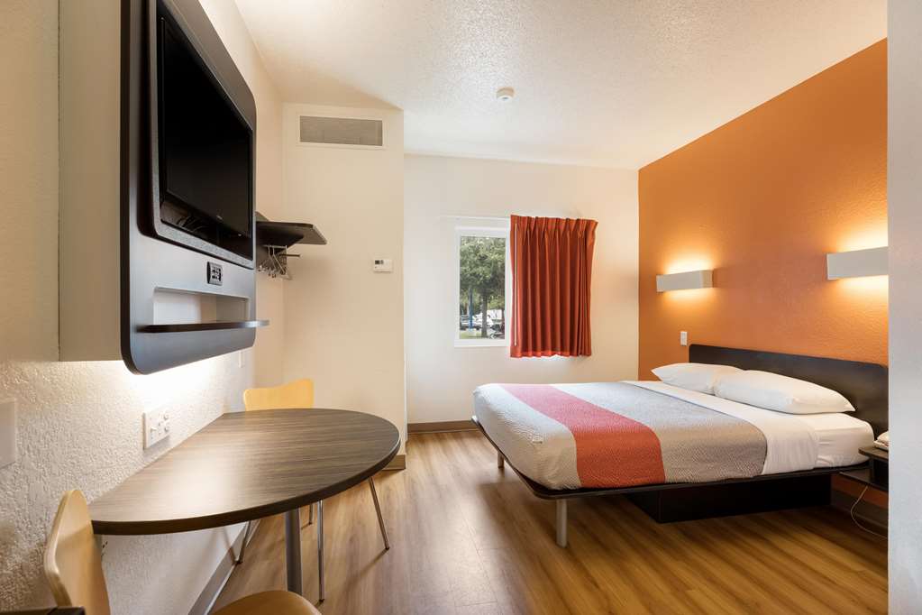 Motel 6 Orlando FL International Dr - photo 23